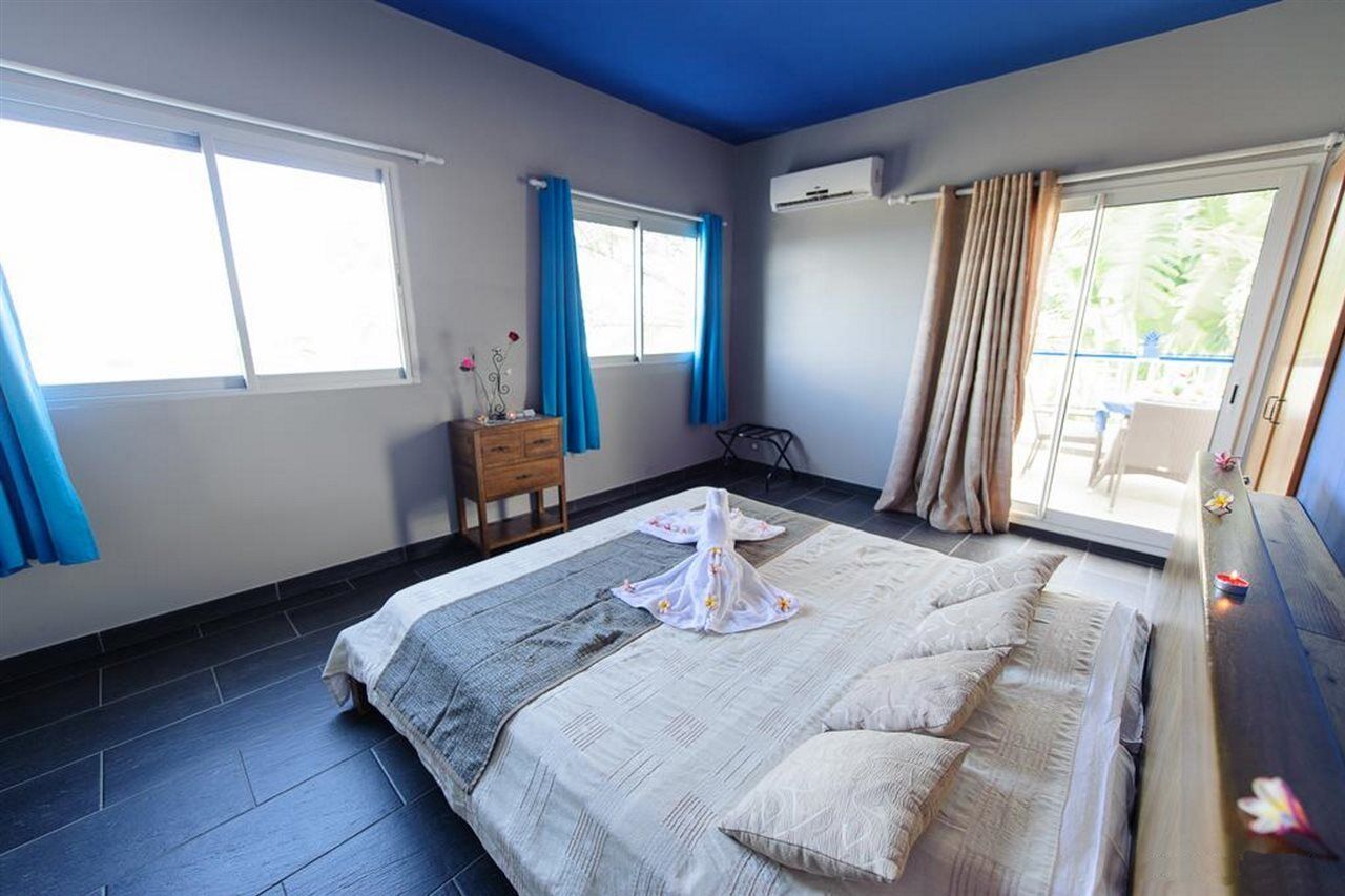 Hotel Le Victoria Saint Pierre Εξωτερικό φωτογραφία